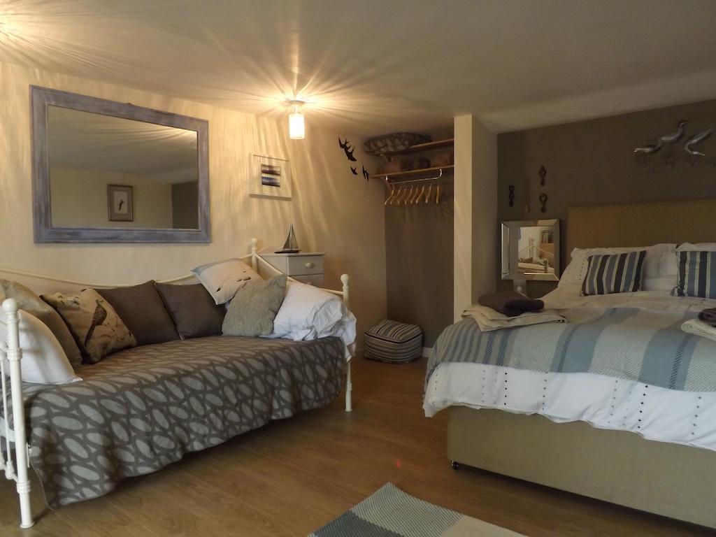 The Swallows Guest House New Quay  Oda fotoğraf